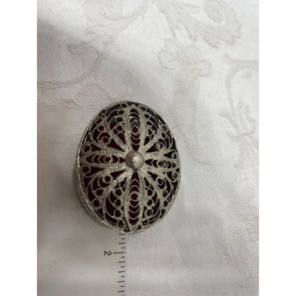 Vintage Filigree Trinket Box Red Velvet Lining Ornate Oval Design Jewelry Holder - Picture 6 of 13
